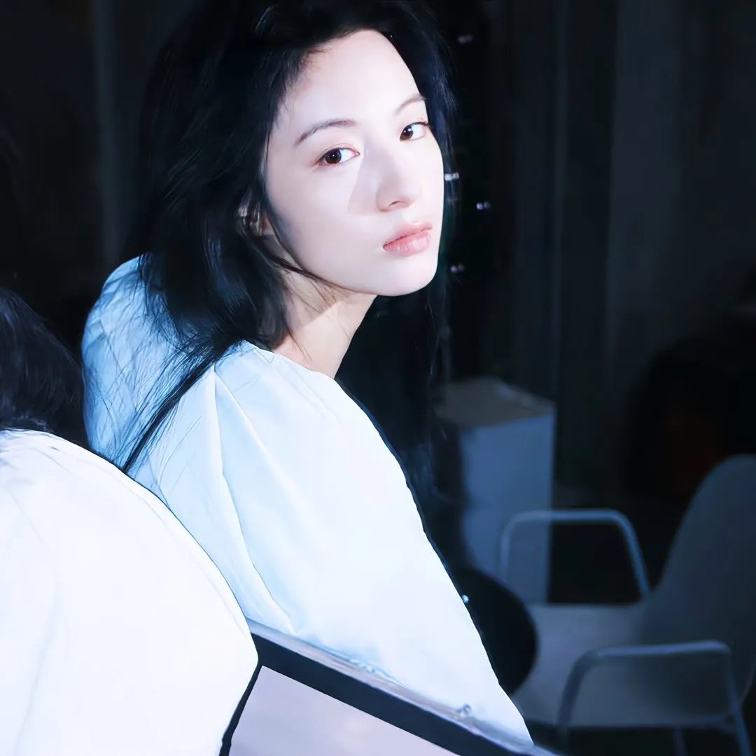 湖边散步